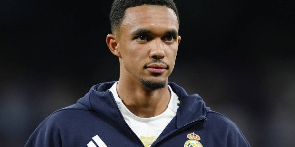 西甲经典对决：马竞2-2皇马，姆巴佩与索尔洛特的对抗引发的战术思考