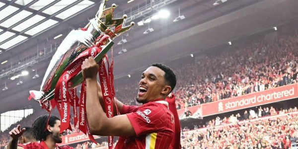 体坛联播｜曼联3比1击败中国香港，U16国足遭越南队绝平