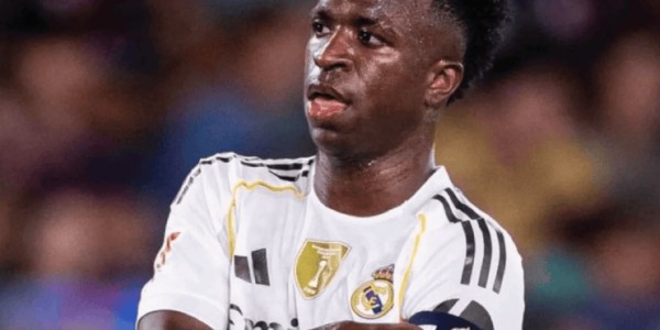 皇马危机爆发！曝熊皇下场后又冲阿隆索发脾气 批2队友不给他传球