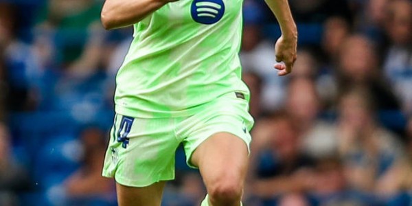 艾塔娜赛前放狠话：巴萨女足是新王！但欧冠决赛阿森纳也能掀翻宇宙队？