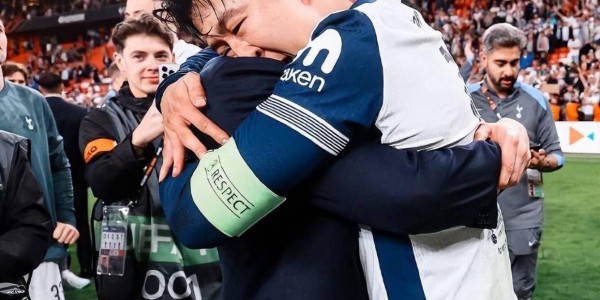 欧联杯热刺1比0曼联，破冠军荒战术对路，阿莫林应变不利将帅失和