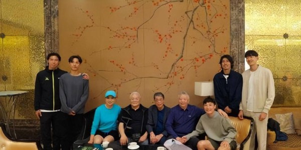 上海男足主教练离队，法甲名帅将接掌指挥棒