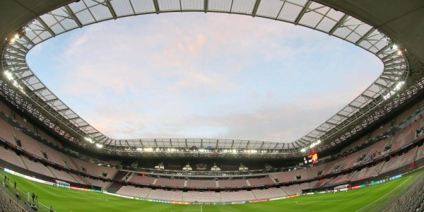 欧冠摩纳哥vs热刺裁判：意大利主裁马尔科-圭达执法背后的故事与战术影响