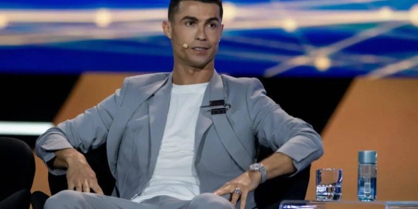 C罗懂球！沙特联疯狂抢人，五大联赛豪门都慌了